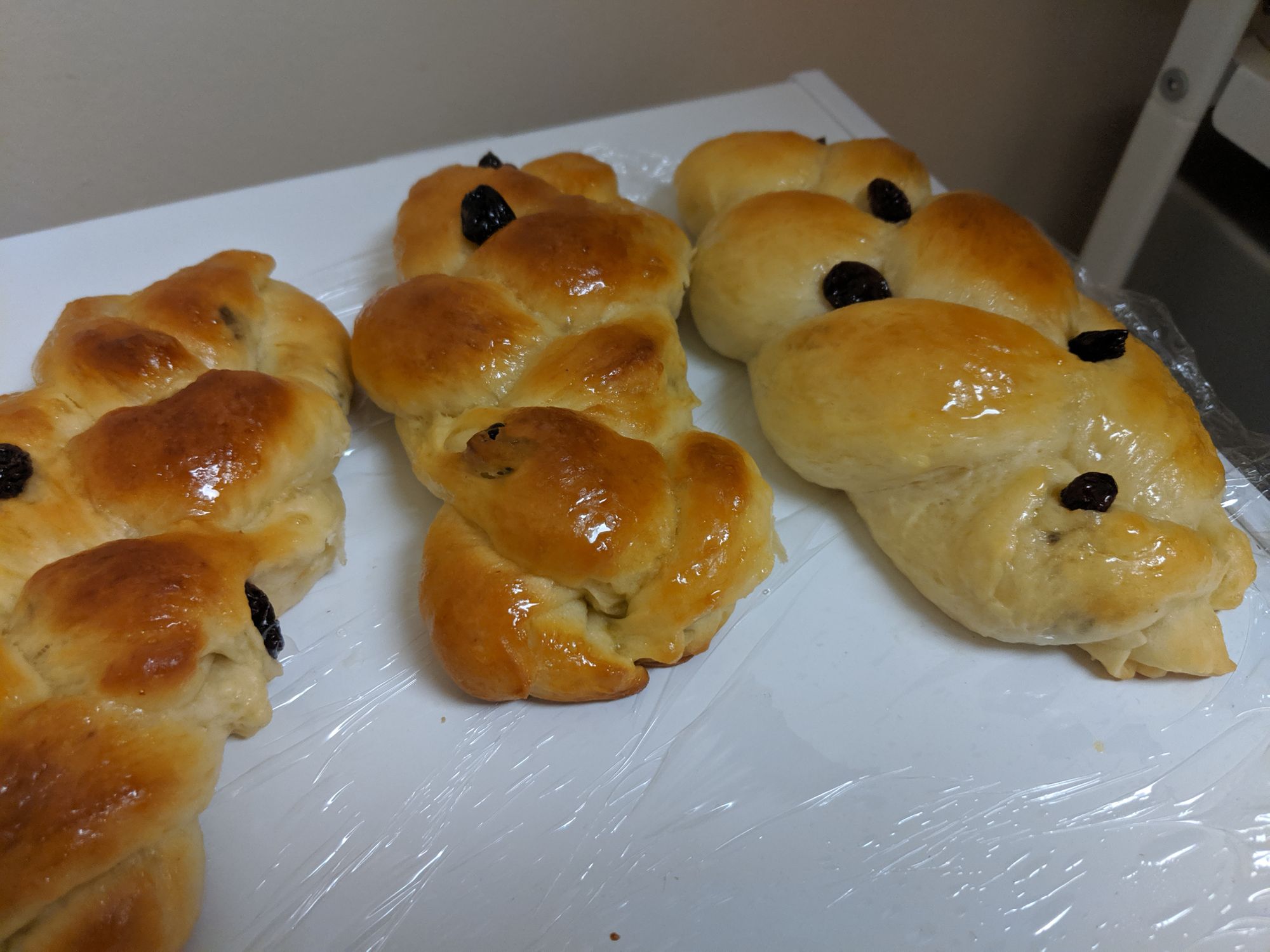 Raisin Buns